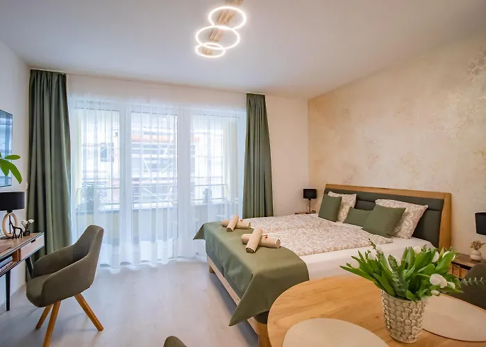 Japandi Apartment, Free Parking Apartment *