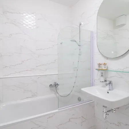 Japandi Apartment, Free Parking Apartament *